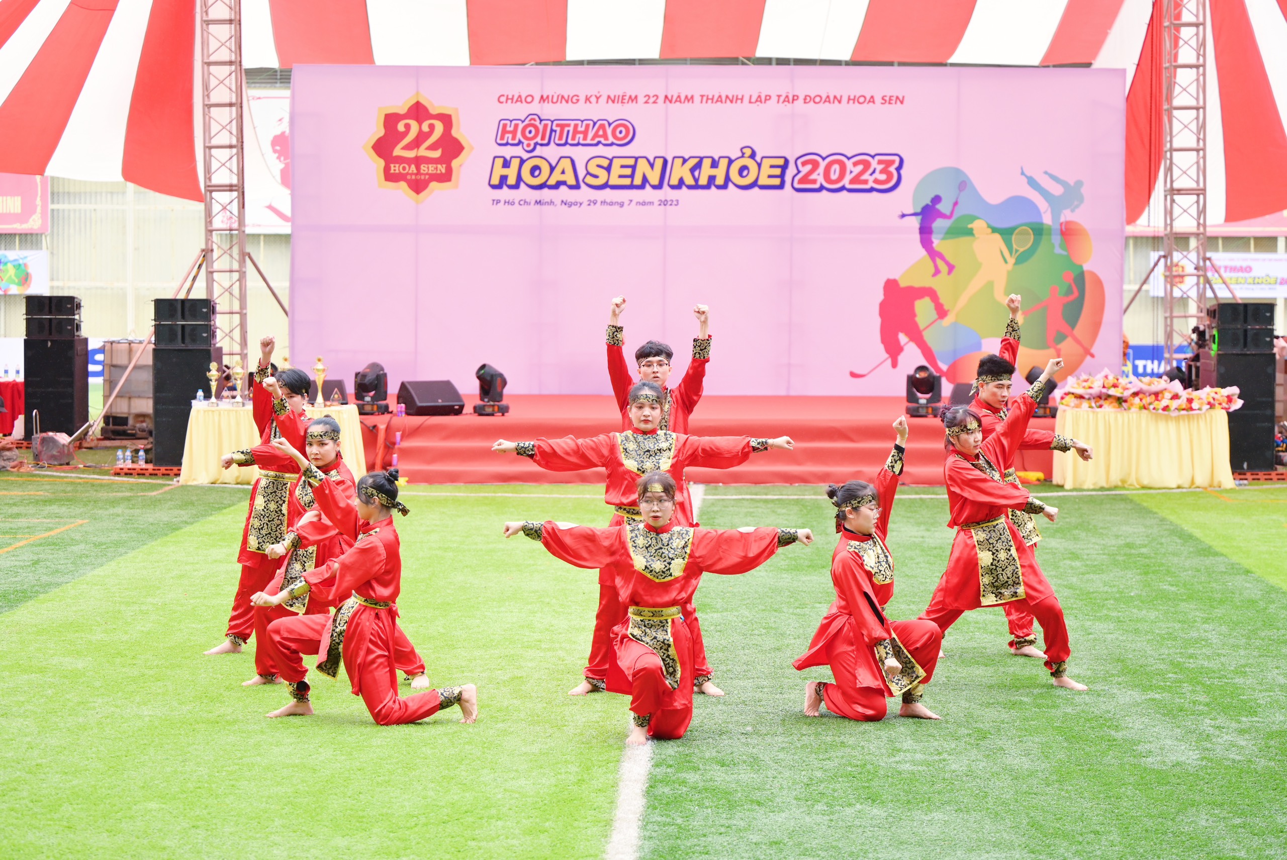 3. Cận cảnh các tiết mục thi đấu hạng mục Nhảy Flashmob tại Hội thao “Hoa Sen Khoẻ 2023” 2