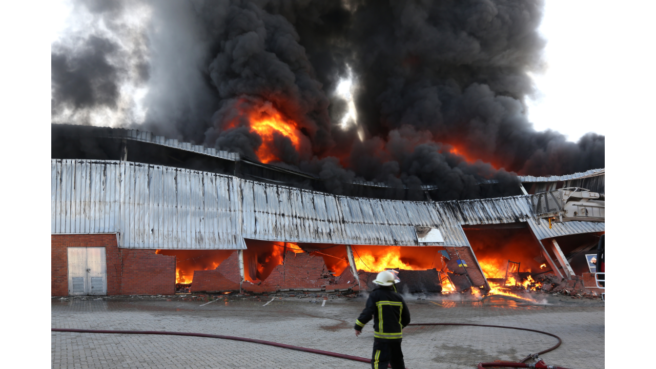 Tình hình cháy nổ diễn biến phức tạp, nhiều vụ cháy lớn gây thiệt hại đặc biệt nghiêm trọng về người và tài sản.