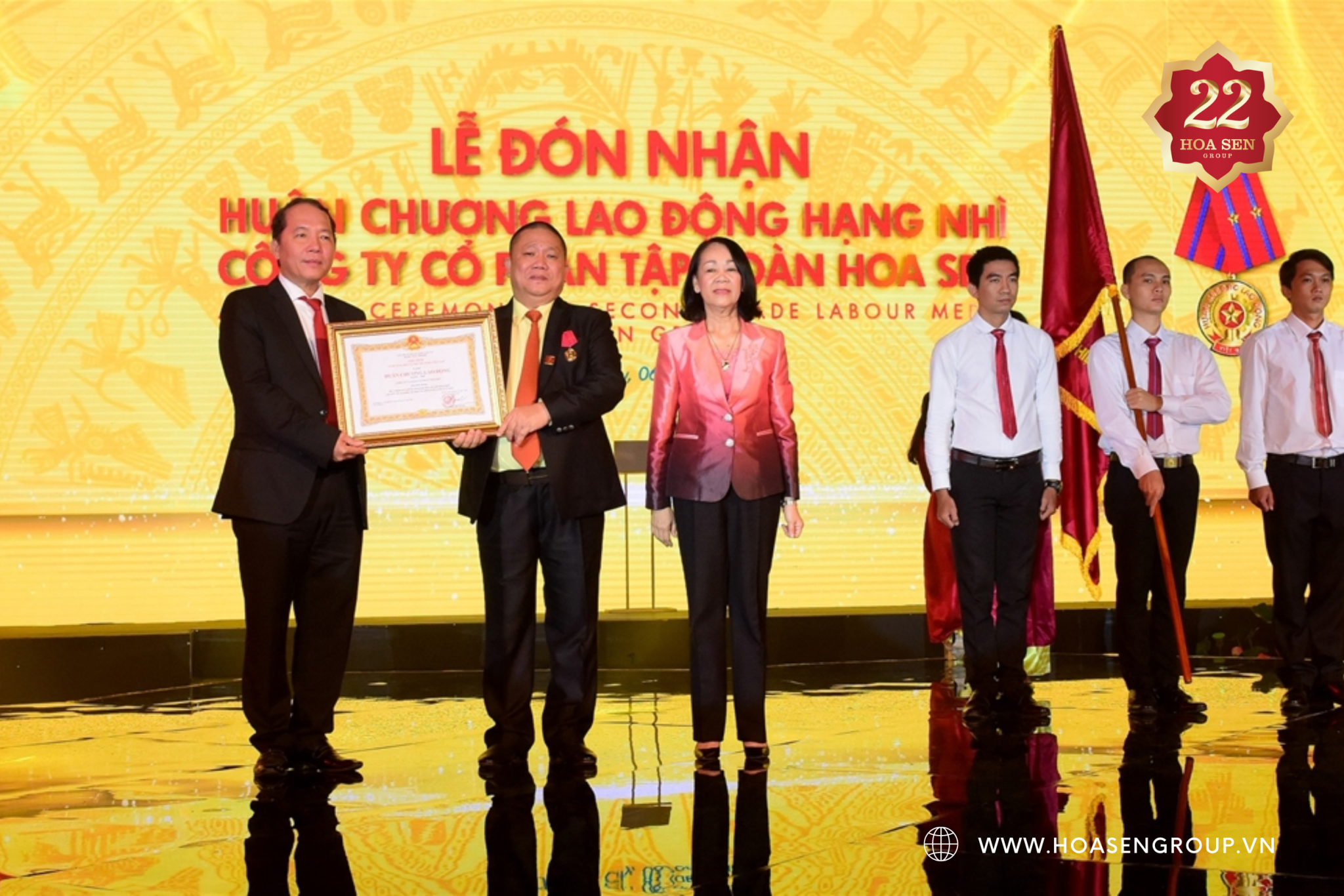 Hoa Sen Group is honored to receive the Second Class Labor Medal awarded by the President