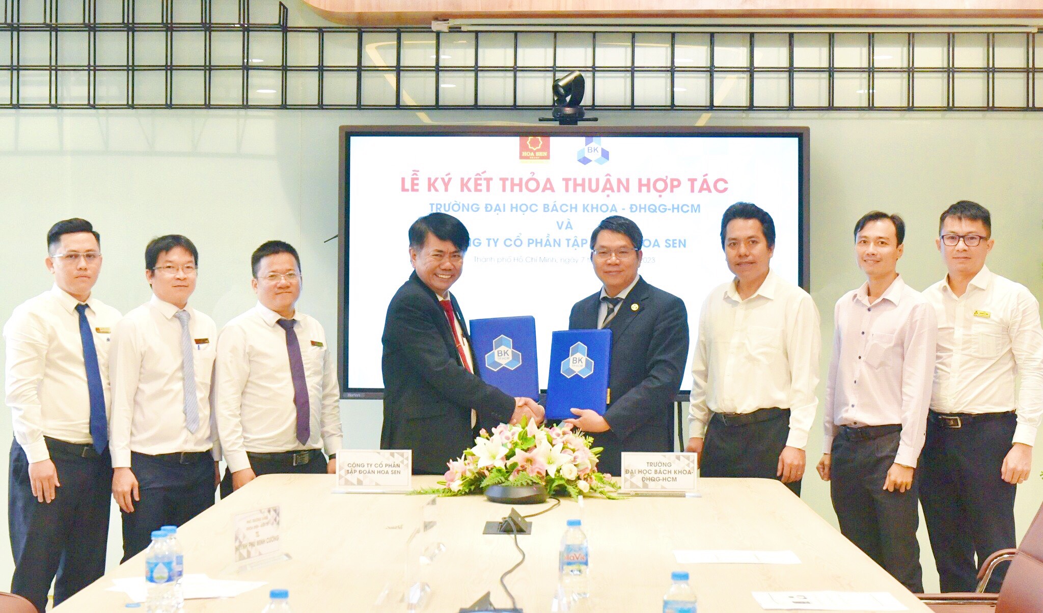 Tập đoàn Hoa Sen ký kết thỏa thuận hợp tác với Trường Đại học Bách Khoa, ĐHQG - HCM