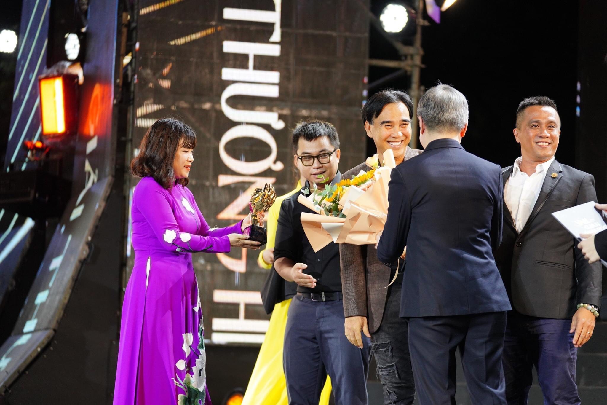 'Mái ấm gia đình Việt' thắng giải Thương hiệu có hoạt động xã hội ý nghĩa tại Lễ vinh danh Giải thưởng Quảng cáo Sáng tạo Việt Nam 2023
