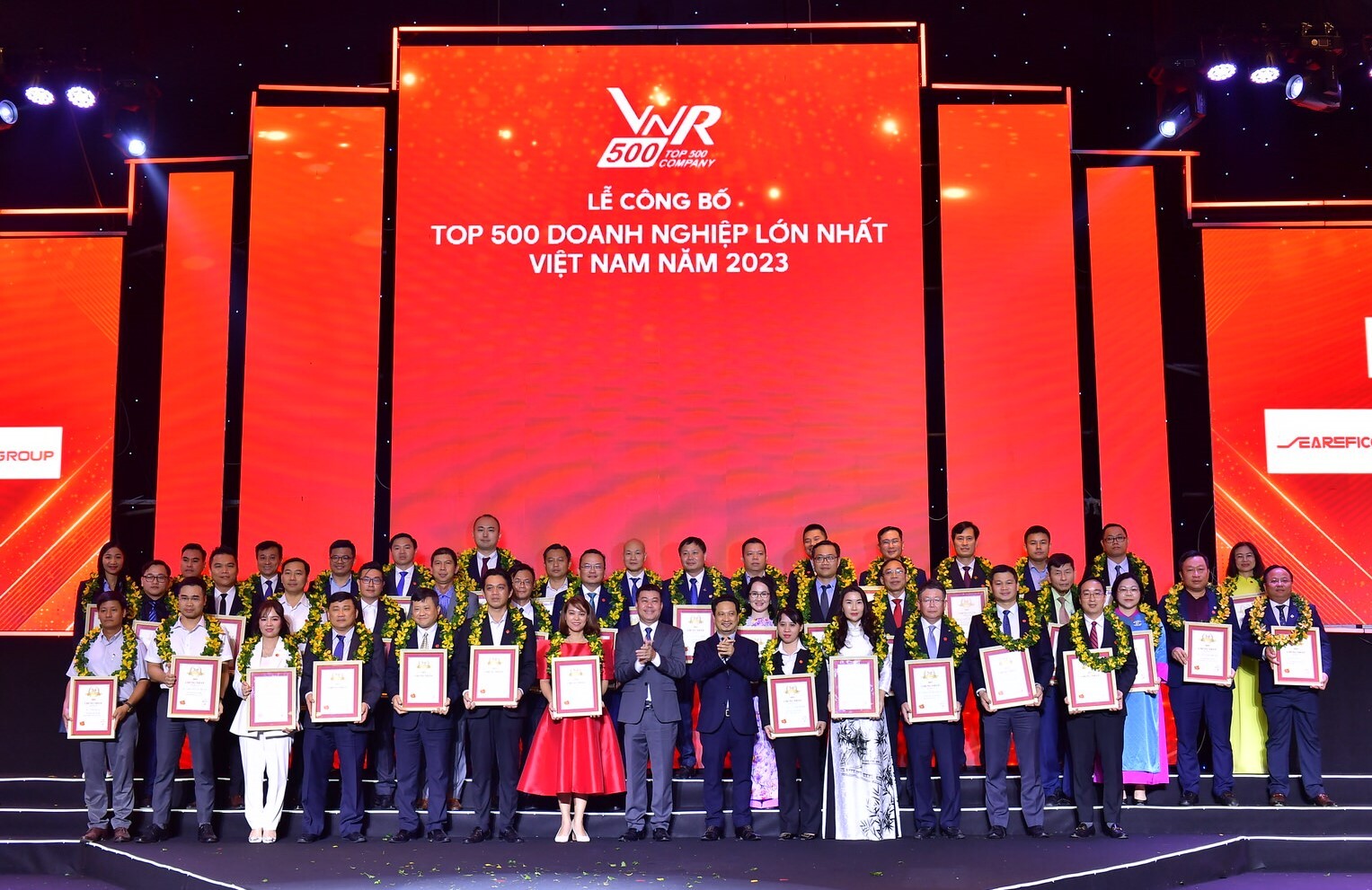 Tập đoàn Hoa Sen đứng vị trí thứ 26 trong Bảng xếp hạng Top 500 doanh nghiệp lớn nhất Việt Nam