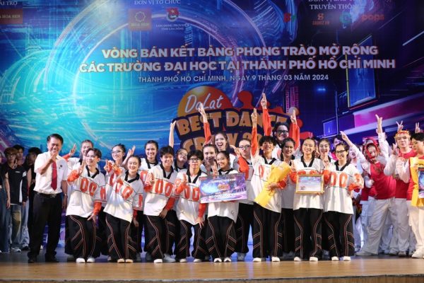 Giải Nhất vòng bán kết bảng phong trào mở rộng tại TP HCM thuộc về Nhóm Big Boom Dance Team